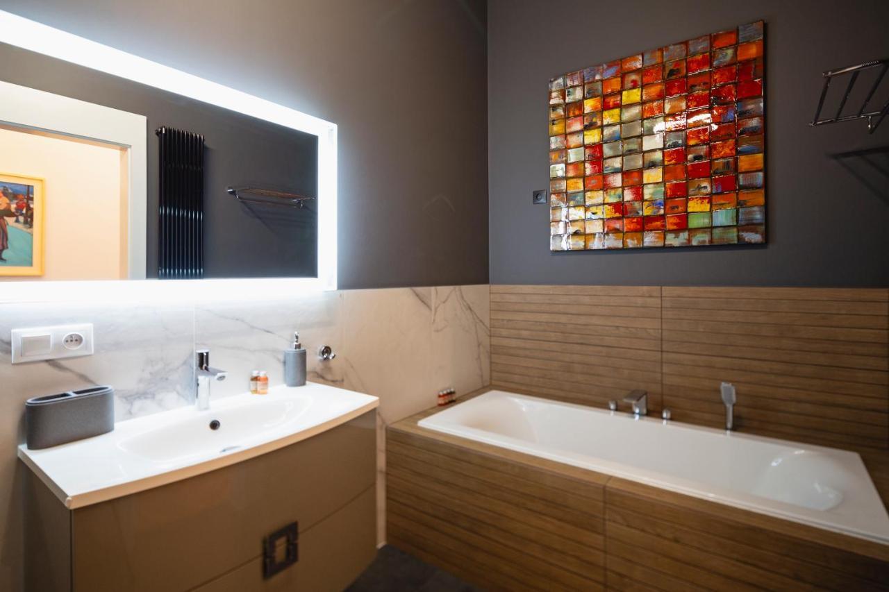 Tcf Home - Big Apartment With Free Garage Краков Экстерьер фото